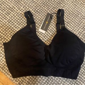 Kindred bravely sublime hands free nursing bra large. Nwt.